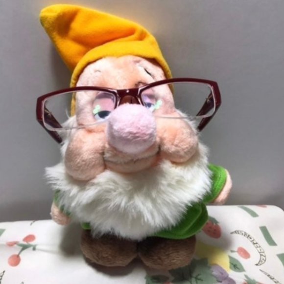 Snow White and The Seven Dwarfs Plush - Picture 2 of 7